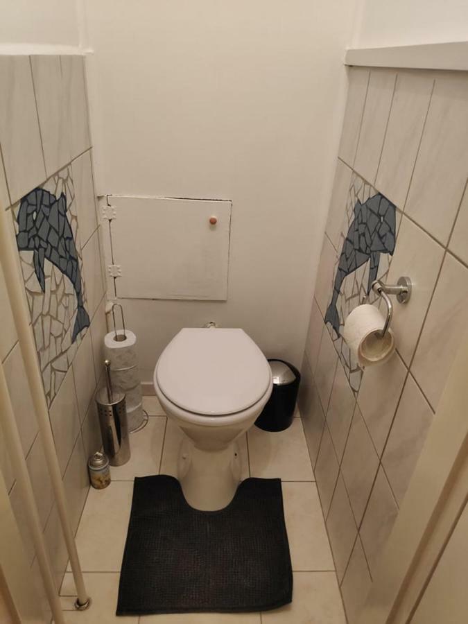 Koelcsey Apartman Apartamento Szekszárd Exterior foto